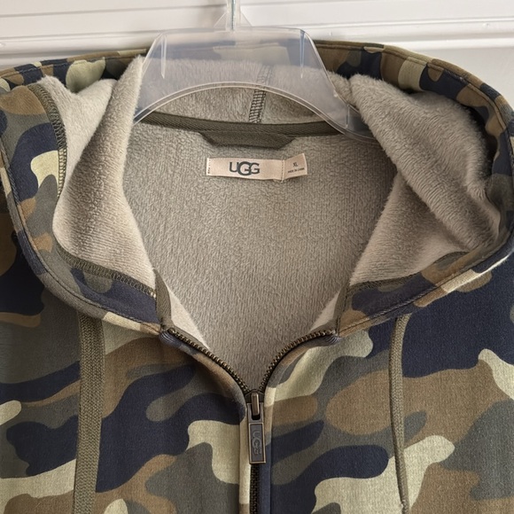UGG fleece zip front hoodie jacket in perfect condition - Picture 2 of 4